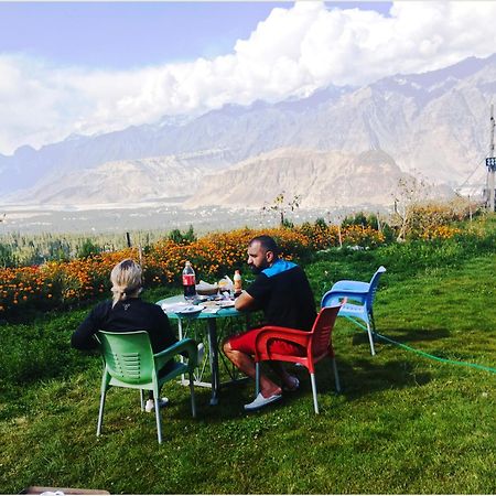 Hotel Mountain Lodge Skardu Buitenkant foto
