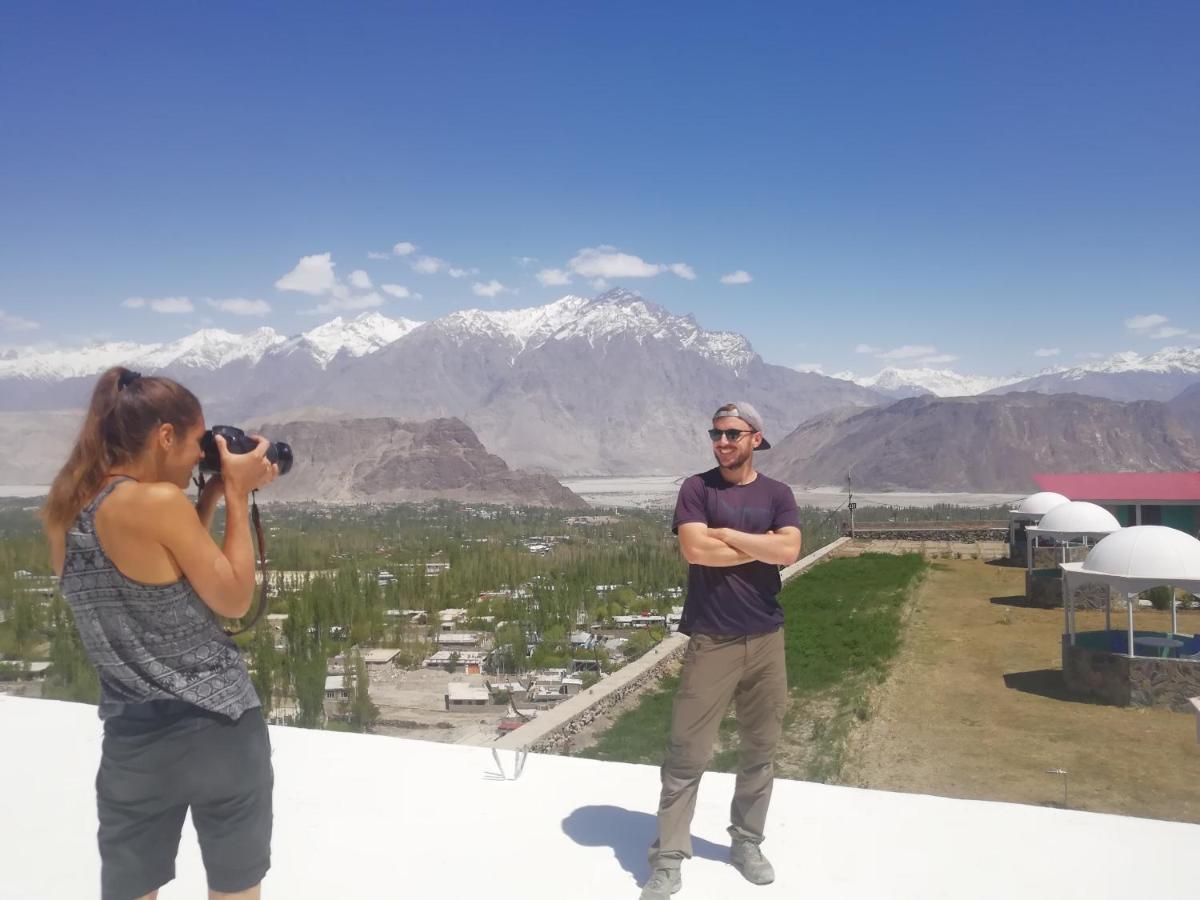 Hotel Mountain Lodge Skardu Buitenkant foto