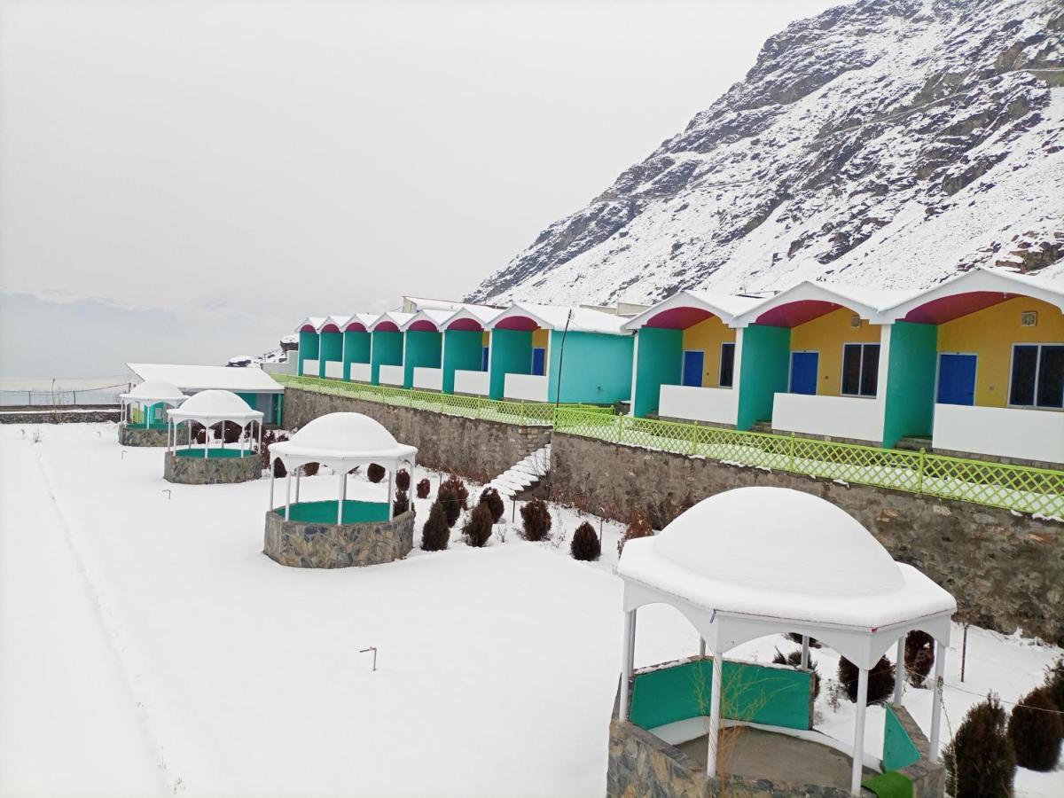 Hotel Mountain Lodge Skardu Buitenkant foto