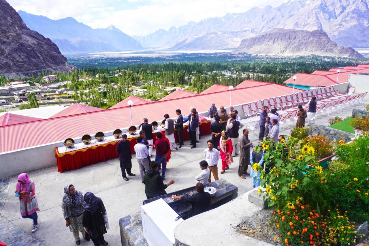 Hotel Mountain Lodge Skardu Buitenkant foto