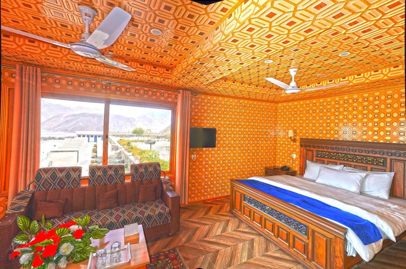 Hotel Mountain Lodge Skardu Buitenkant foto